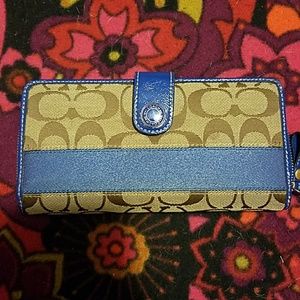 Coach signature wallet with zip